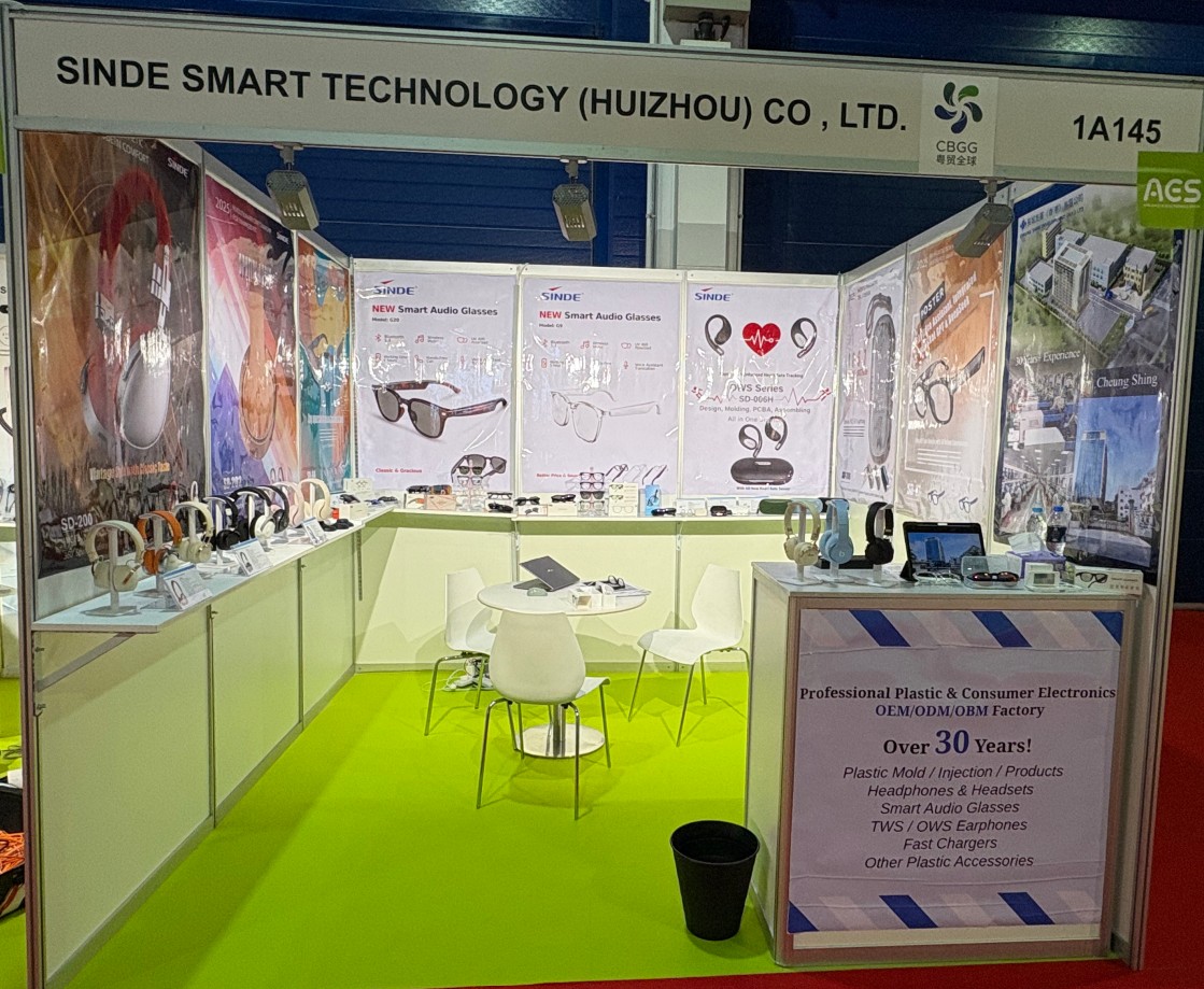 Appliances & Electronics Show - AES: Cheung Shing visar de senaste kameraglasögonen